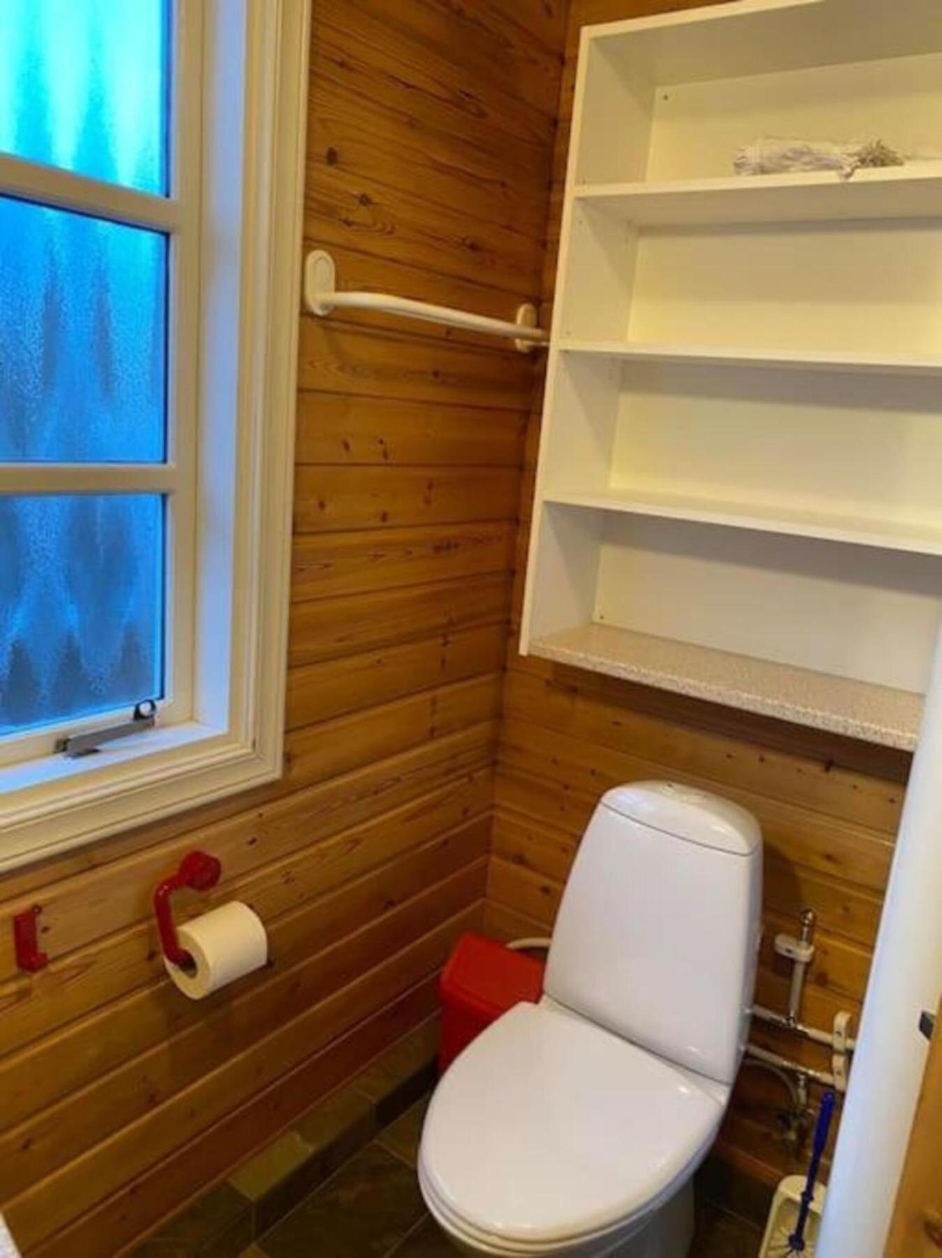 Cozy 2 Bedroom Cottage With Hot Tub Акурейри Экстерьер фото