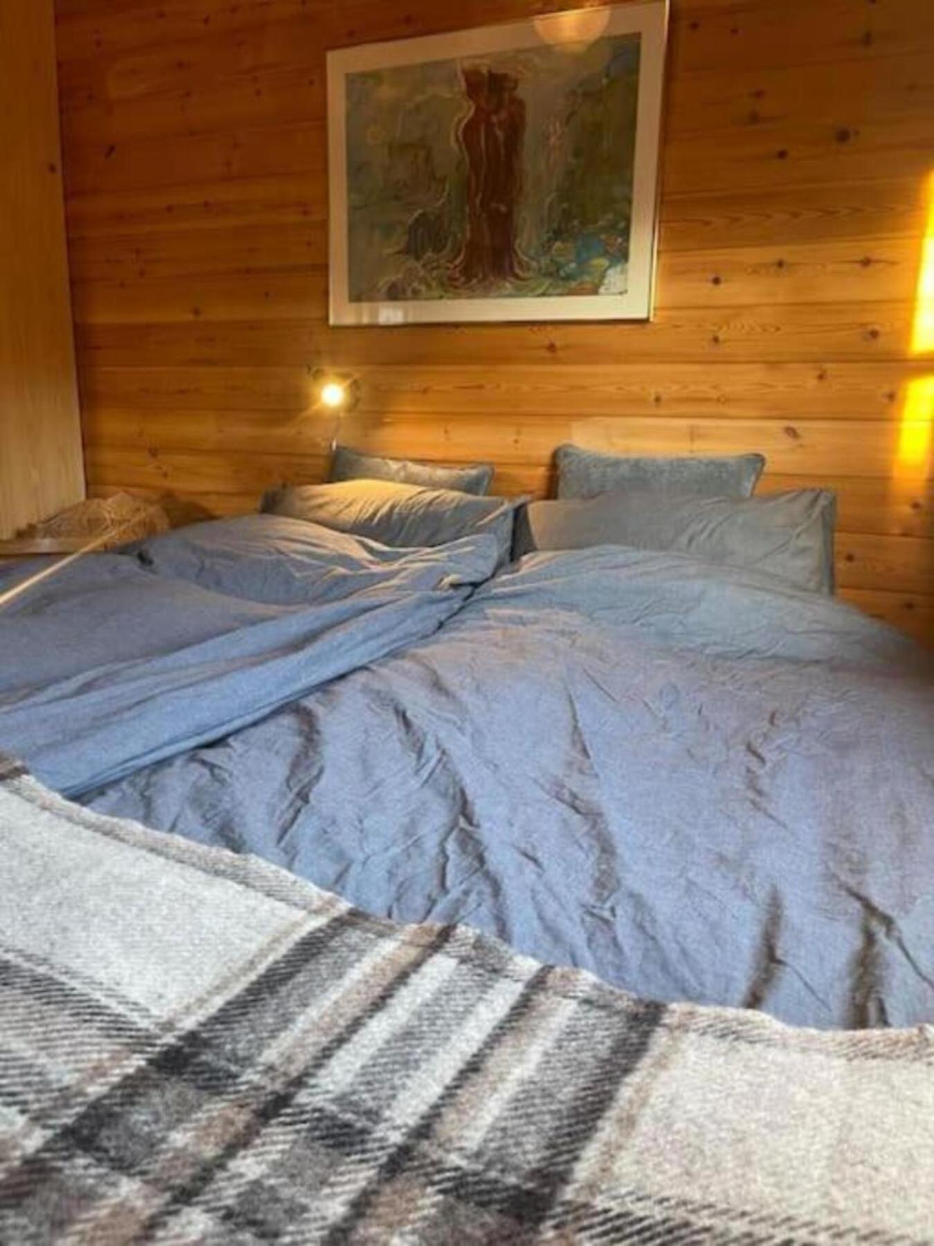 Cozy 2 Bedroom Cottage With Hot Tub Акурейри Экстерьер фото